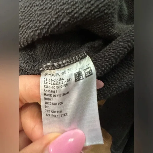 Uniqlo Line Friends Graphic Hoodie Men’s Size Large Missing String - Picture 5 of 10